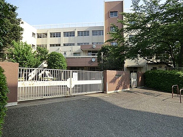府中市立南白糸台小学校（約1,200m・徒歩15分）