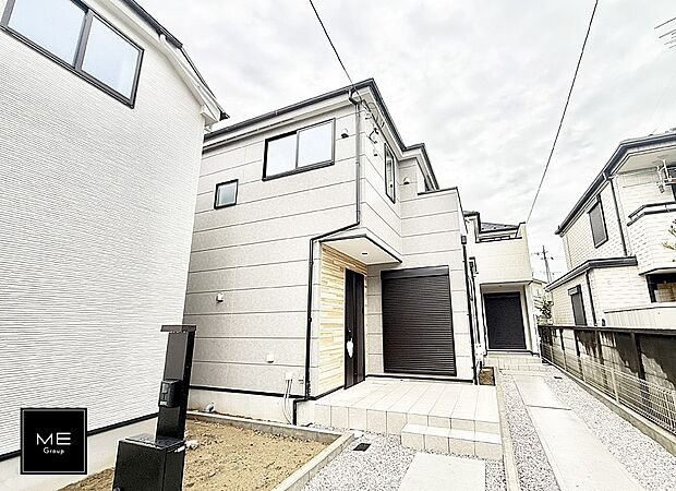 【現地外観写真】2号棟  ■暮らしを豊かにする充実した仕様設備で快適に