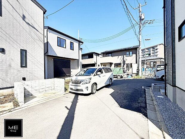 【前面道路含む現地写真】■家族とのお出かけが楽しくなる環境です