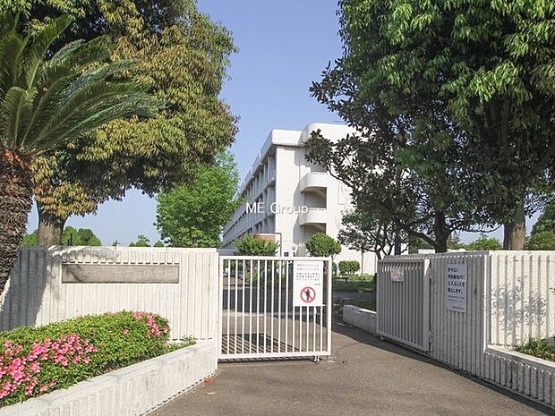 多摩市立聖ヶ丘小学校(約640m・徒歩8分)