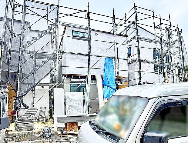 【現地外観写真】2号棟  ■暮らしを豊かにする充実した仕様設備で快適に