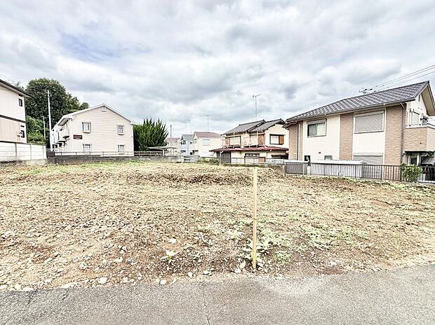 【現地外観写真】2号棟 ■暮らしを豊かにする充実した仕様設備で快適に