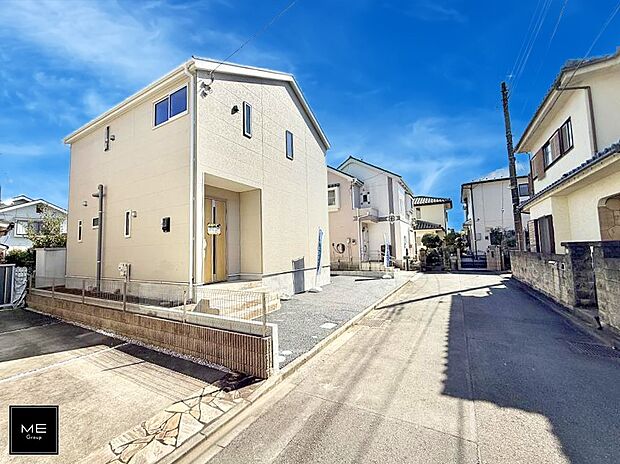 【前面道路含む現地写真】■優雅なラインが、毎日を引き立てます