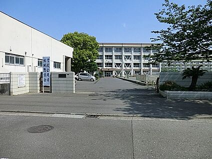 横須賀市立武山中学校 1900m(24分)
