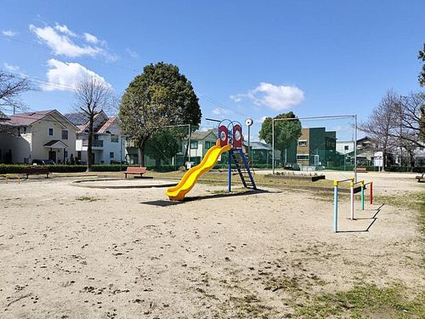 沖野公園(約120m)