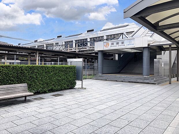 JR東海道本線　岡崎駅（約2,100m）