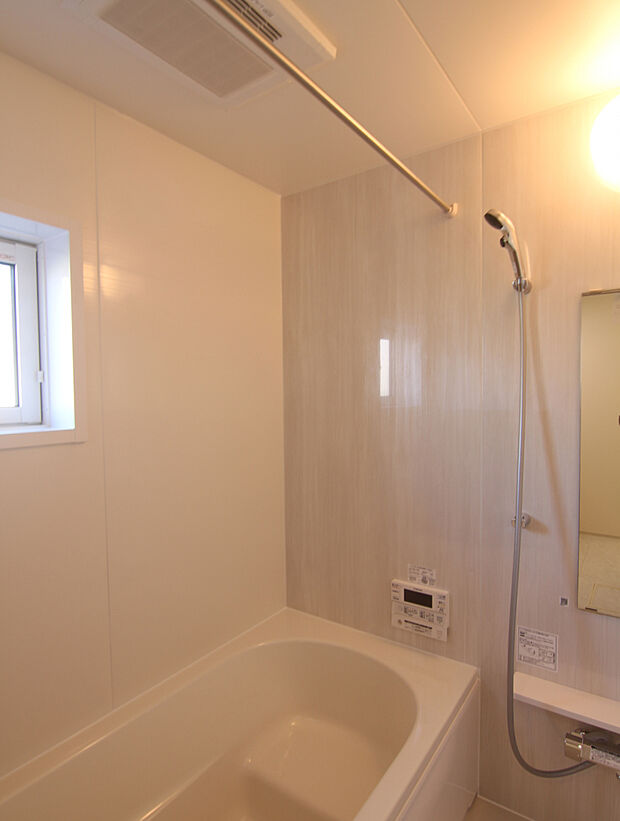 【【1号棟】】◎浴室には暖房乾燥機能がついております！◎