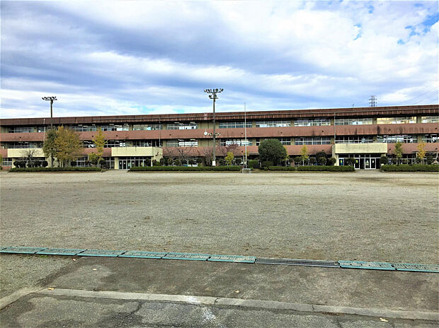 吉井西小学校（約470m）