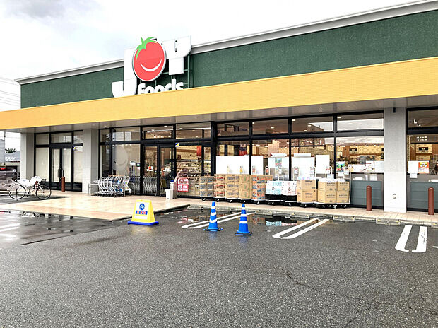 ジョイフーズ伊勢崎上諏訪店（約770m）