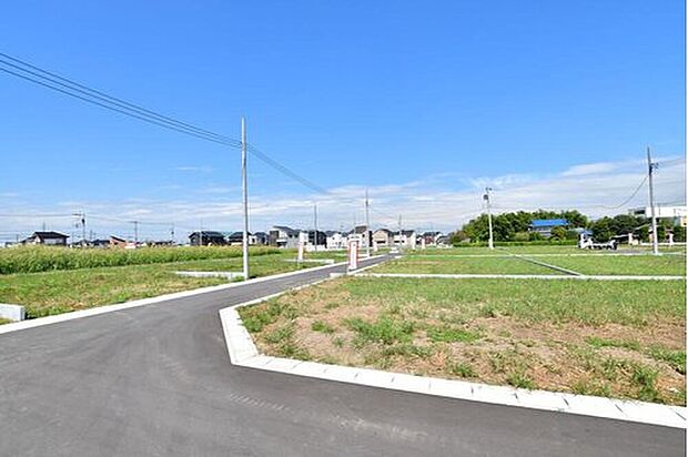 【分譲地／全24区画】教育施設が徒歩圏内で揃う子育て世代に優しい街「加須南大桑」。全24区画の分譲地です。