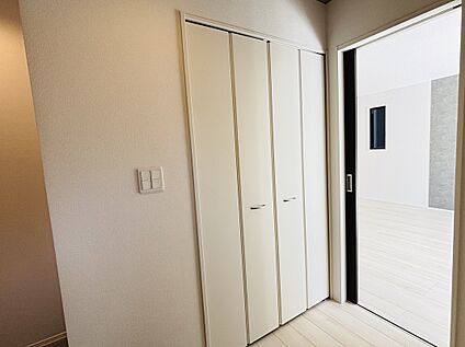  【３号棟】ファミリークローゼット