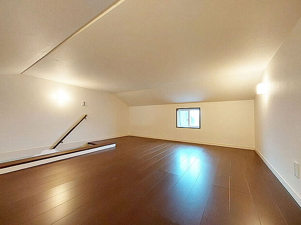 【E-2号地】小屋裏収納