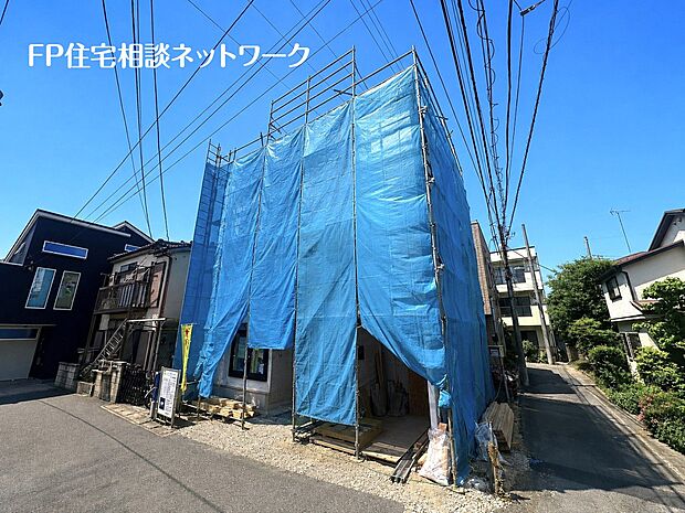 毎日のお散歩も快適な緑に恵まれた閑静な住宅地は、伸び伸びスローライフを叶えてくれます。自然豊富な季節の移ろいを身近に感じられる環境です。