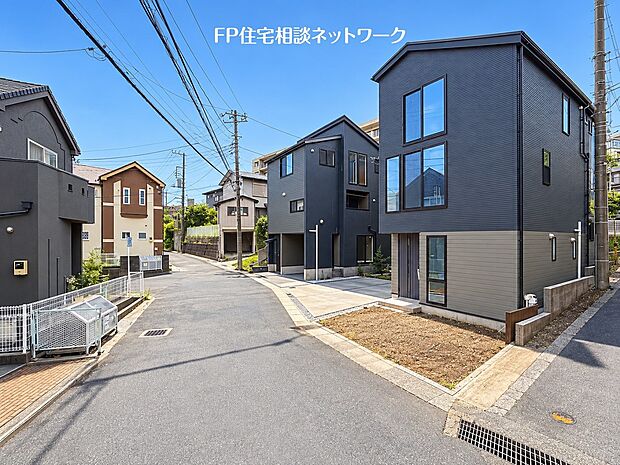 閑静な住宅地で子育て家族にピッタリ。自然に包まれた穏やかな暮らしを実現するための、ゆとりある住環境が整っています。