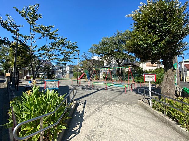 東前公園(約750m)