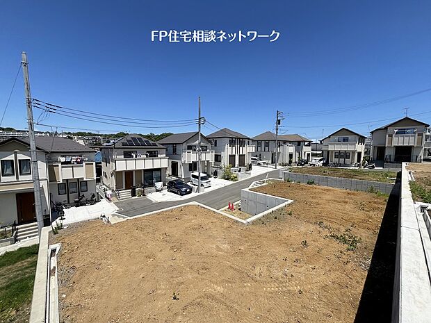 全区画125m2以上のゆとりの敷地で、お隣の住宅とも間隔が確保されているゆとりのある住宅です。