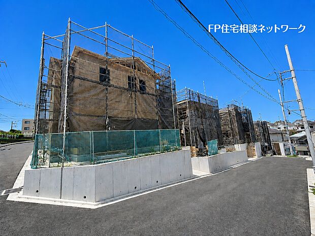 大規模開発現場で同世代の方も多く、将来、お子様達が集まってみんなで遊んでいる光景が目に浮かびます。