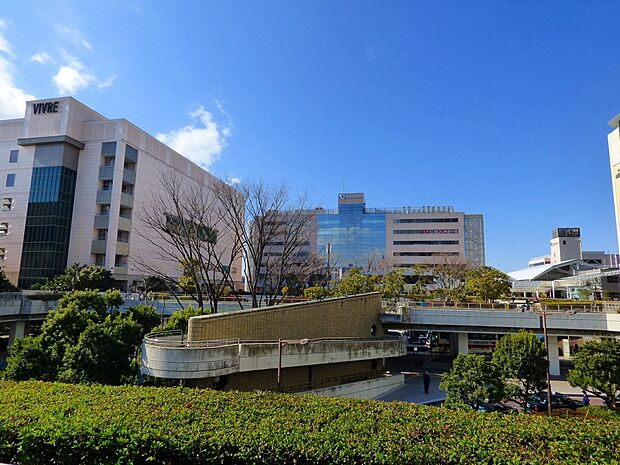 新百合ヶ丘駅 （約1,360m）