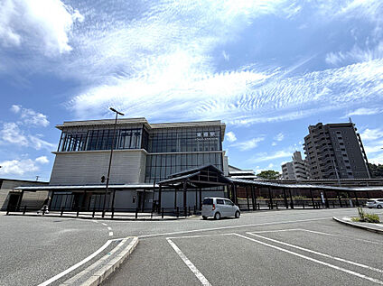 東郷駅 1544m