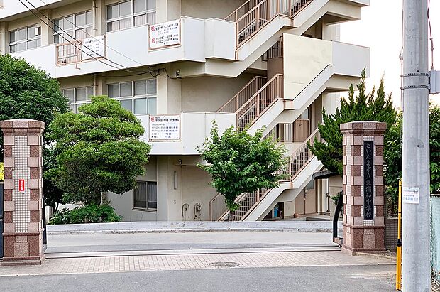 東浦和中学校（約780m）