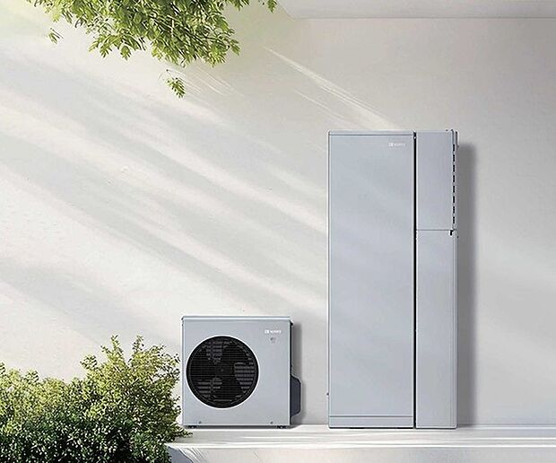 【その他画像】【自然冷媒ハイブリッド給湯機】自然冷媒R290を採用し、ガスと電気の長所を活かして効率よく給湯・暖房。環境性と省エネ性を両立し、光熱費にも配慮しながら、災害時にも頼れるハイブリッド給湯機です。