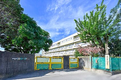 第二小学校 140m