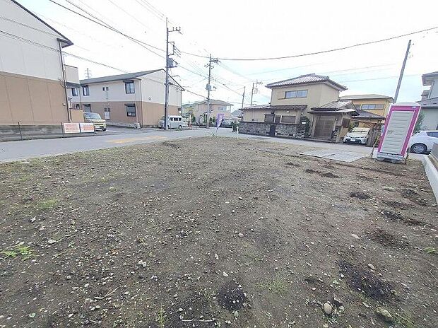 資料請求やモデルルームのご見学も即日対応させていただきます。「新築住宅供給戸数日本一」飯田グループホールディングスの物件をぜひ一度見に来てください。お気軽にお問い合わせください。