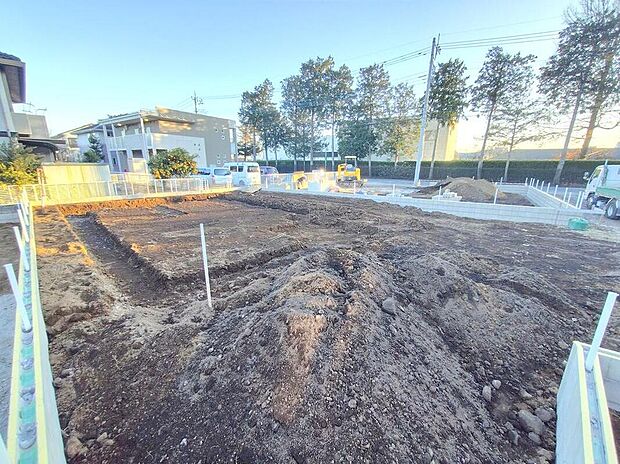 陽当りや通風性など各所に施された工夫で住みやすさを実現。部屋の大きさや周辺環境・街並など、資料には掲載していない情報が現地にはたくさんございます。是非ご確認下さい。ご連絡お待ちしております。