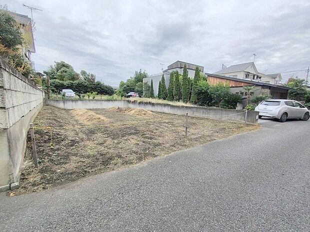 資料請求やご案内も即日対応いたします♪同じ施工例の物件見学や、完成イメージプレゼンテーションも承っております。どのような建物が建つか、間取りの広さは？など気になる点を一つ一つご説明させていただきます。