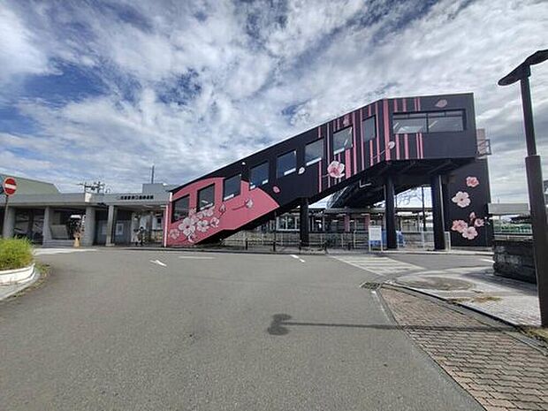 氏家駅まで270m 徒歩４分