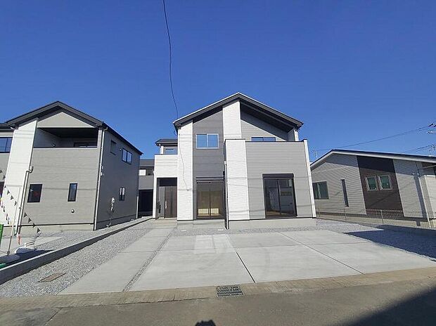 土日のご予約はもちろん、平日やお仕事のお時間に合わせてのご案内も実施しています。まずはお客様のご都合をお伺いさせて頂き、それに合う形で物件のご紹介をさせていただきます。お気軽にお問い合わせください。