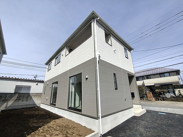 土日のご予約はもちろん、平日やお仕事のお時間に合わせてのご案内も実施しています。まずはお客様のご都合をお伺いさせて頂き、それに合う形で物件のご紹介をさせていただきます。お気軽にお問い合わせください。