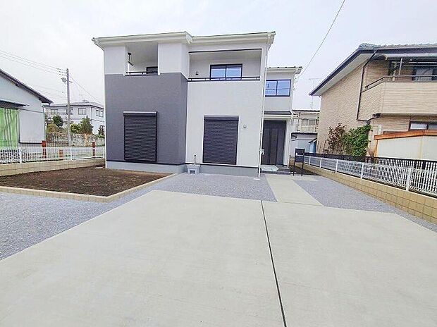 建物周囲全体に開口部を設けていますので、大変風通しの良い物件です。風通しの良さは、住んでいるときの気持ちよさだけでなく、湿気対策として建物の寿命にも関わる大切なポイントです。快適に長くお住まい下さい。