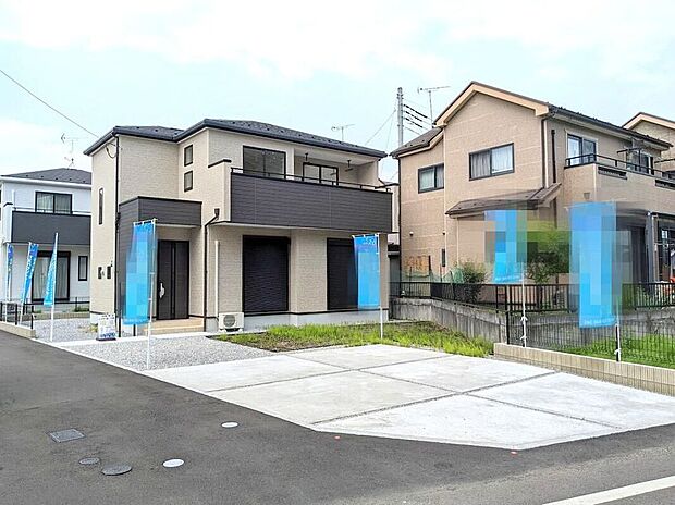 【類似外観同仕様】類似外観同仕様の物件になります。扉や窓の開口部の位置やデザインが異なります。
☆飯田グループホールディングス唯一の販売専門会社の社員が対応させていただきます☆