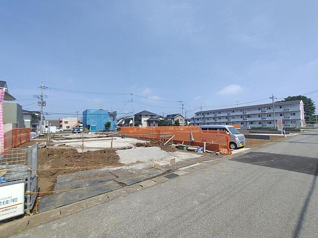土日のご予約はもちろん、平日やお仕事のお時間に合わせてのご案内も実施しています。まずはお客様のご都合をお伺いさせて頂き、それに合う形で物件のご紹介をさせていただきます。お気軽にお問い合わせください。