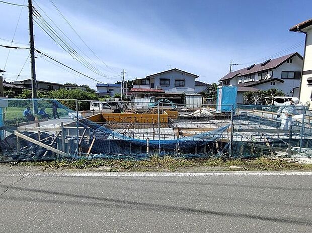 資料請求やご案内も即日対応いたします♪同じ施工例の物件見学や、完成イメージプレゼンテーションも承っております。どのような建物が建つか、間取りの広さは?など気になる点を一つ一つご説明させていただきます。