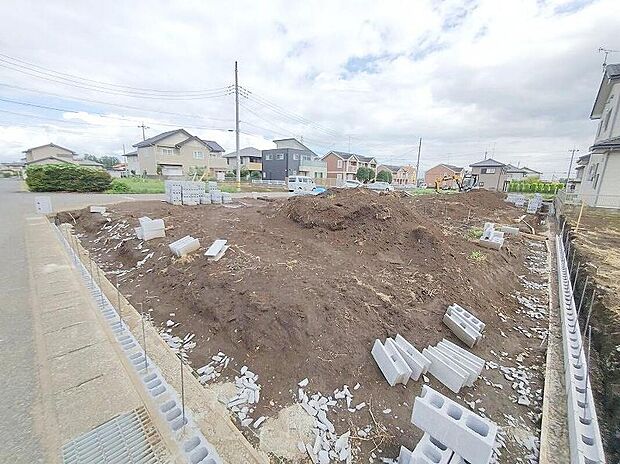 資料請求やご案内も即日対応いたします♪同じ施工例の物件見学や、完成イメージプレゼンテーションも承っております。どのような建物が建つか、間取りの広さは?など気になる点を一つ一つご説明させていただきます。