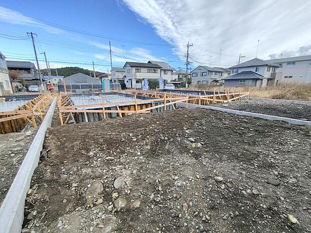 【現地外観写真】資料請求やモデルルームのご見学も即日対応させていただきます。「新築住宅供給戸数日本一」飯田グループホールディングスの物件をぜひ一度見に来てください。お気軽にお問い合わせください。