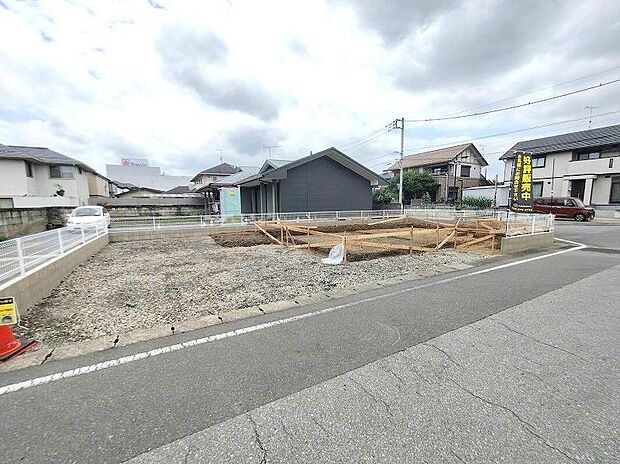【現地外観写真】インターネット未公開情報含め飯田グループ直営販売窓口ならではのご提案をさせていただきます。お客様のご希望をもとに市場に流通するすべての物件情報から抽出し、ご紹介＆ご案内いたしております。