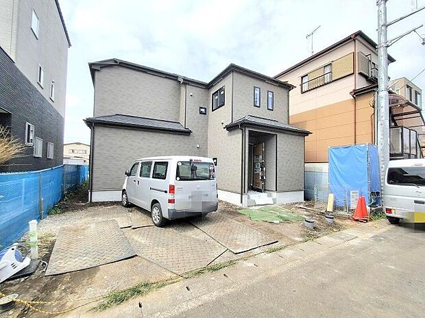 【前面道路含む現地写真】耐震性能に自信のある『いいだのいい家』!お客様を守る大切な住宅だからこそ、第三者の検査を受けて安心して住んでいただける住宅を建てております。その頑丈さを、ぜひ現地にてご体感くださいませ。
