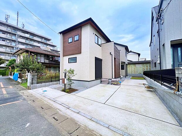 爽やかな青空と陽光に包まれる心地よい住空間。ネットでは分からない現地の魅力をぜひご覧ください。人生で大切なお住まいですので、ゆっくりとご見学ください。