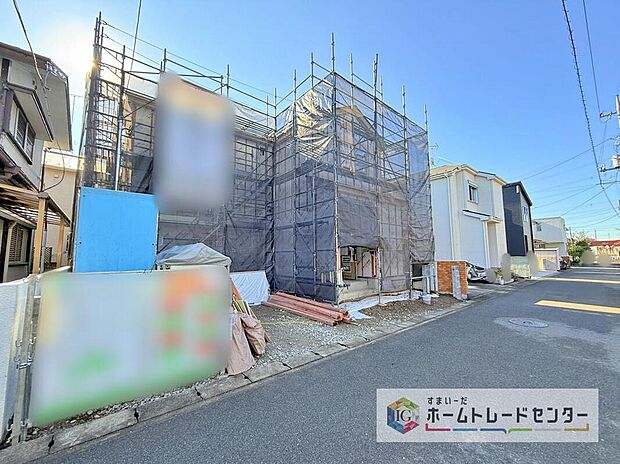 どのような建物が建つか、間取りの広さはどうかなど、気になる点は丁寧にご説明いたします。資料請求やご案内は即日対応いたします。土日や平日、お仕事終わりの時間など、ご都合に合わせてご案内いたします。