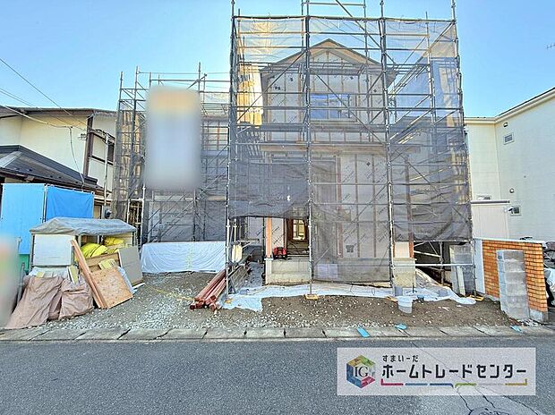 モデルハウスのご案内や、仕様や色の説明も細かくさせていただきます。弊社は飯田グループホールディングス唯一の販売専門会社になるので、細部まで説明いたします。もちろん住宅ローンのご相談だけでも大丈夫です。