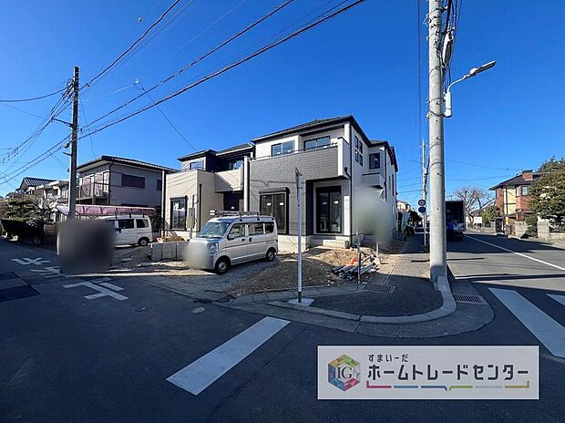 完成してからは見ることのできない、施工方法や構造をしっかりとご確認いただけるのが、建築中の住宅の大きなメリットです。専門知識を持ったスタッフがご説明させていただきます。お気軽にお問い合わせください。