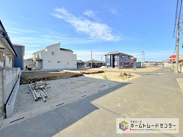 どのような建物が建つか、間取りの広さはどうかなど、気になる点は丁寧にご説明いたします。資料請求やご案内は即日対応いたします。土日や平日、お仕事終わりの時間など、ご都合に合わせてご案内いたします。
