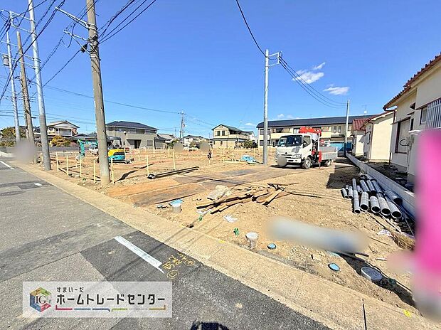 どのような建物が建つか、間取りの広さはどうかなど、気になる点は丁寧にご説明いたします。資料請求やご案内は即日対応いたします。土日や平日、お仕事終わりの時間など、ご都合に合わせてご案内いたします。