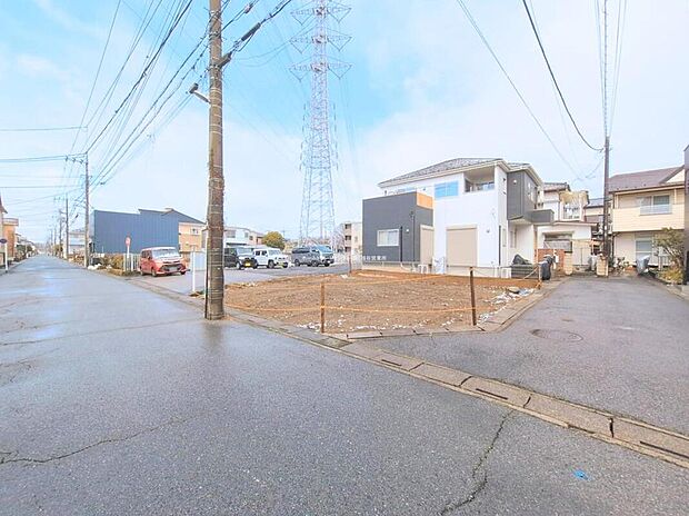 土日のご予約はもちろん、平日やお仕事のお時間に合わせてのご案内も実施しています。まずはお客様のご都合をお伺いさせて頂き、それに合う形で物件のご紹介をさせていただきます。お気軽にお問い合わせください。