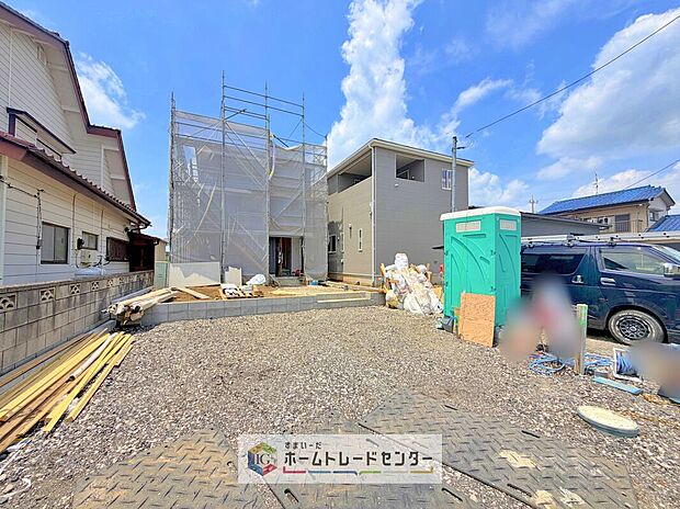 完成してからは見ることのできない、施工方法や構造をしっかりとご確認いただけるのが、建築中の住宅の大きなメリットです。専門知識を持ったスタッフがご説明させていただきます。お気軽にお問い合わせください。
