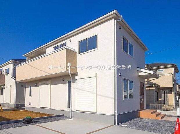 【類似外観同仕様】類似外観同仕様の物件になります。扉や窓の開口部の位置やデザインが異なります。建物のプレゼンテーションやモデルハウスのご案内も行っているので、お気軽にお問い合わせください。