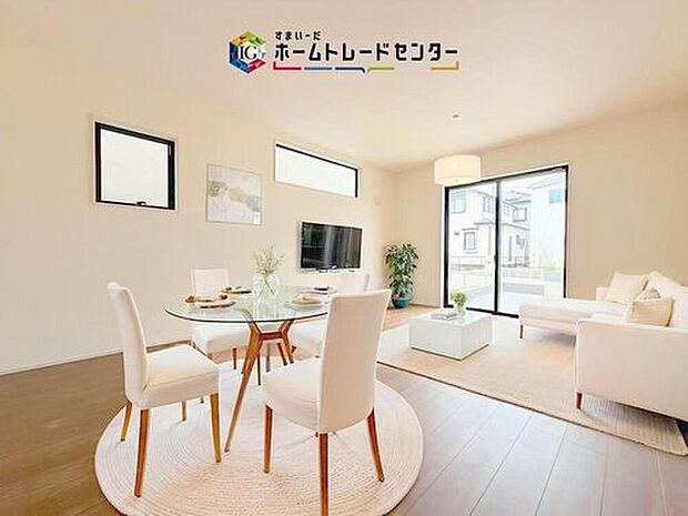 *現況の物件写真に CG による画像処理を行っています
◯全9棟の新築分譲住宅♪豊富なバリエーション、多彩なプランをご用意♪
◯陽当たり良好♪お買い物も便利な立地です